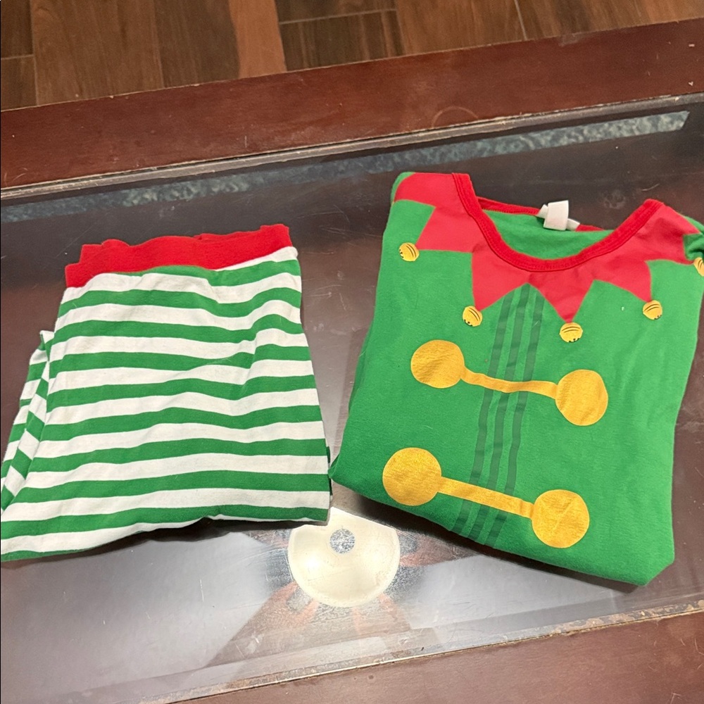 Wondershop Festive Green and Red Elf Pajama Set men’s large